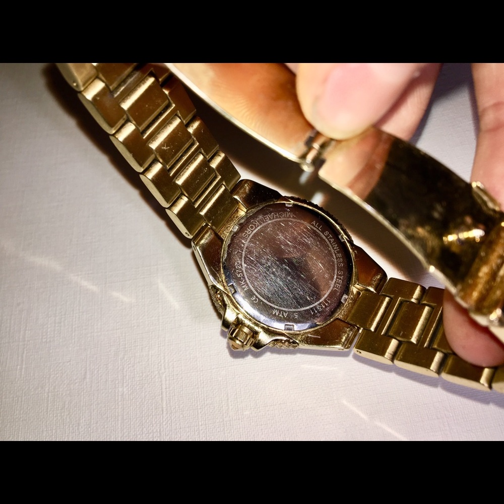 . - Picture 4 of 5